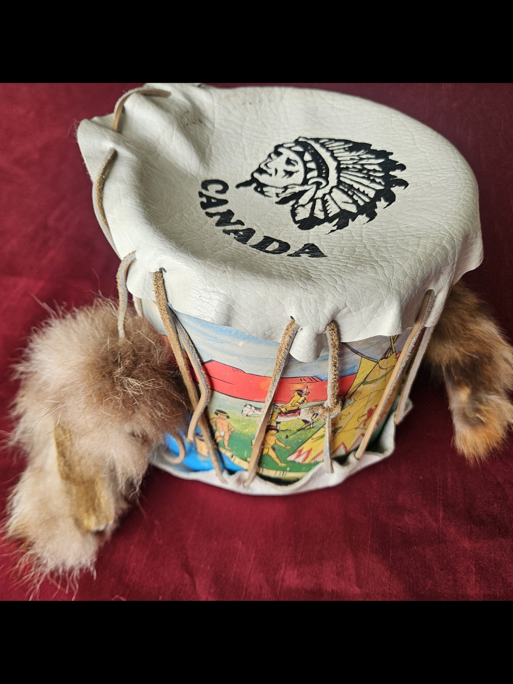 Vintage 1950s Canada Souvenir Drum Raccoon Tails Native American Scenery RARE!